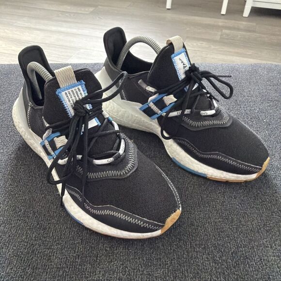 Adidas Ultraboost Women's 22 X Parley Running Black HQ6533 Size 9 - Picture 3 of 8